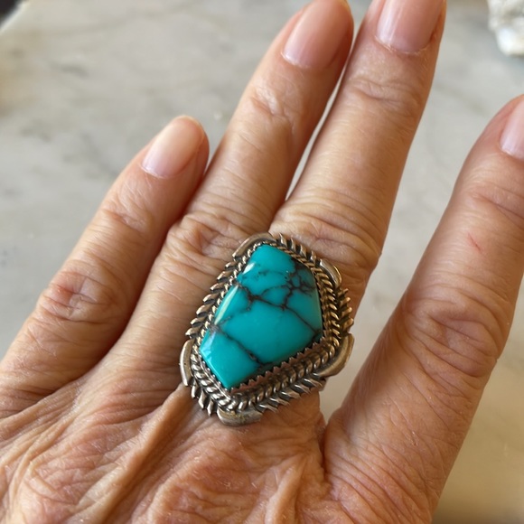 Vintage Navajo Native American Turquoise Ring - Picture 7 of 11